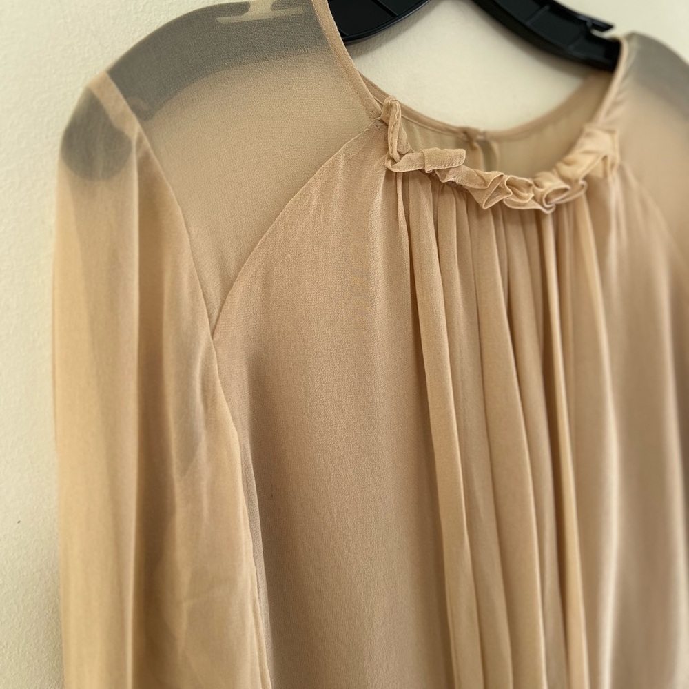 Soft, Sheer &  feminine blouse Size 10 by the designer Worth - Picture 3 of 7